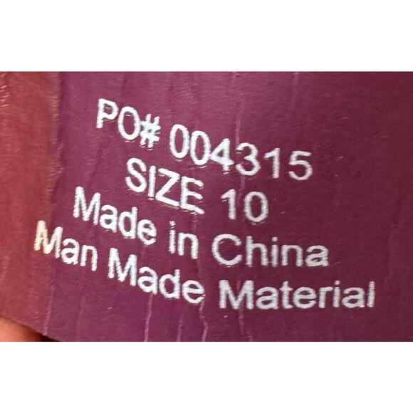 NWOT Journey Collection Lavine women’s 10 raspberry purple casual strappy sandal - Picture 4 of 4